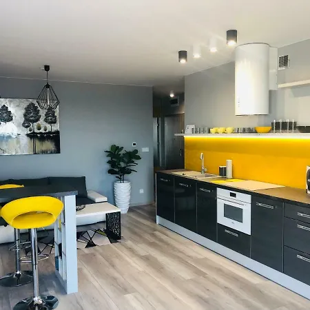 Elegance Yellow شقة